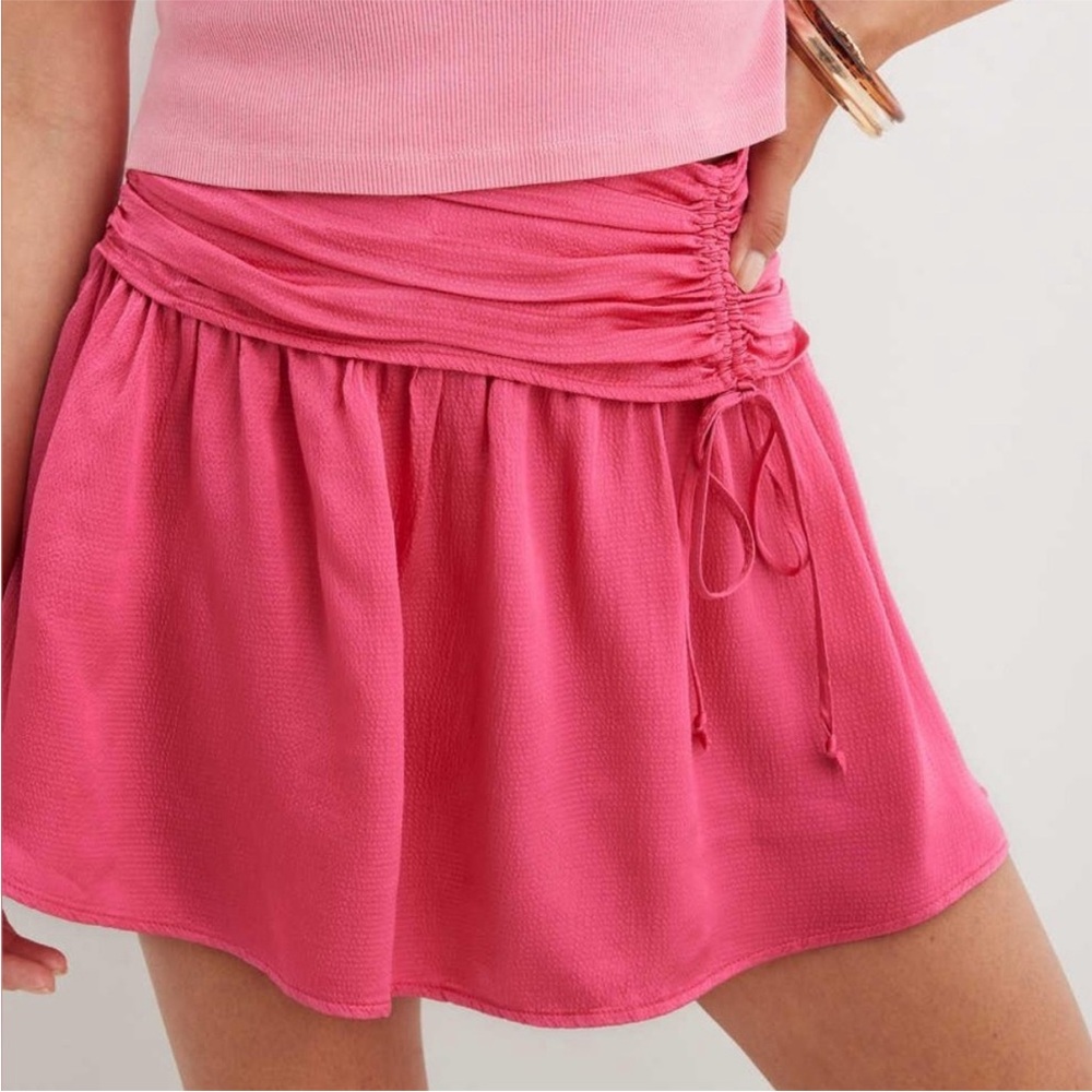 ☀️ Aerie Uptown Mini Skirt in Solar Pink Color NWT